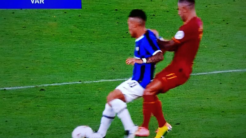 L’Inter perde lo Scudetto a Roma: decisivo un grave errore dell’arbitro Di Bello